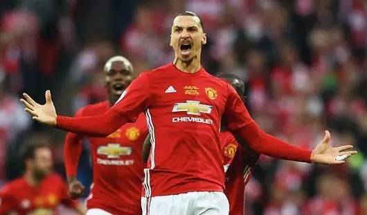 在财务拮据 在财务拮据